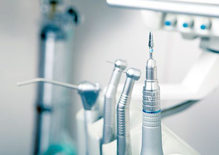 Implantes dentales de calidad a precio asequible en nuestras clinicas dentales en Palma de Mallorca y Sa Pobla